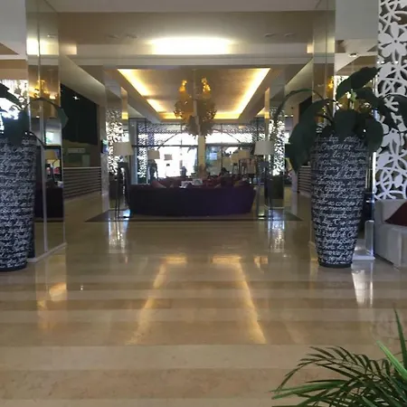 Elite Apartment 70 M2 Royal Beach Apartment *