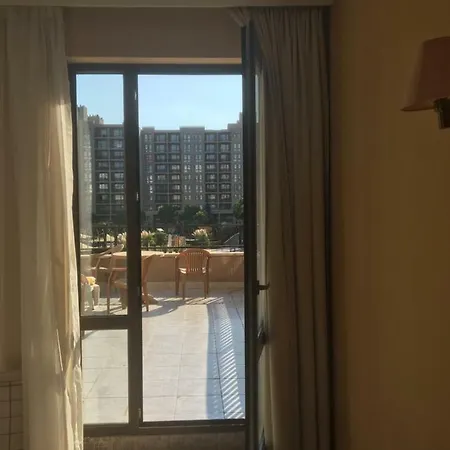Elite Apartment 70 M2 Royal Beach Апартамент